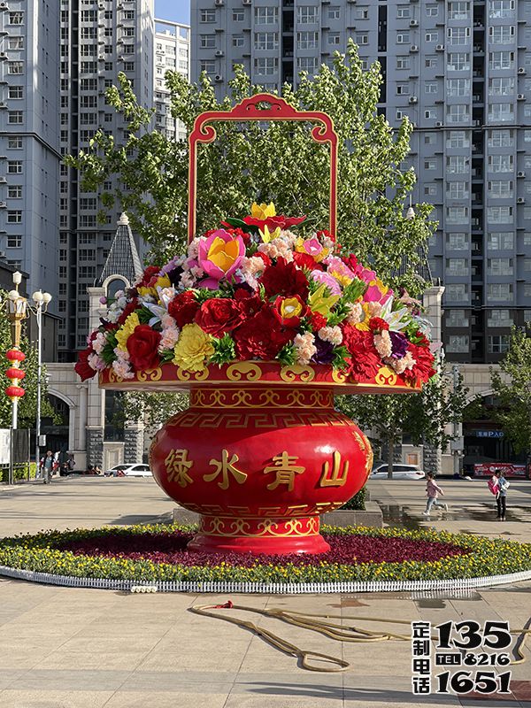 景区广场仿真花朵玻璃钢彩绘大型景观花篮雕塑 景区广场仿真花朵玻璃钢彩绘大型景观花篮雕塑
