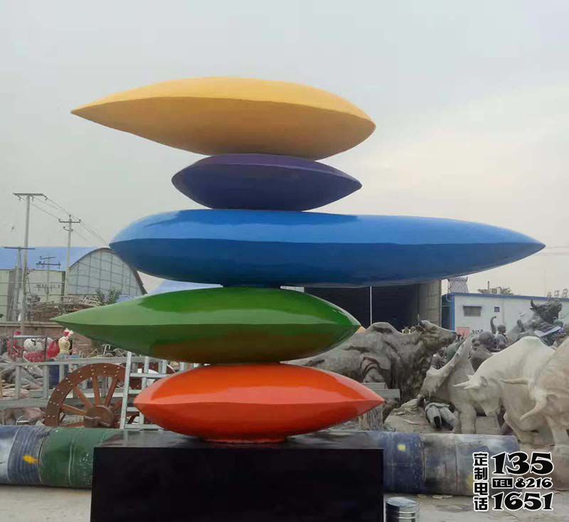 景区广场玻璃钢彩绘创意叠罗汉水滴雕塑 景区广场玻璃钢彩绘创意叠罗汉水滴雕塑