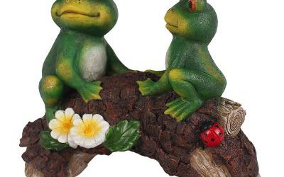 公园创意玻璃钢彩绘卡通青蛙雕塑