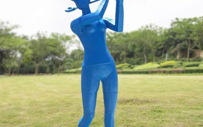 公园草坪彩绘抽象玻璃钢打高尔夫人物雕塑