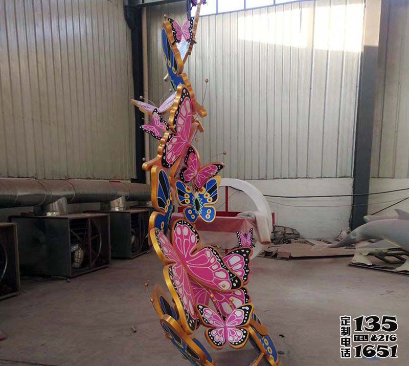 庭院美陈装饰品玻璃钢创意彩绘蝴蝶雕塑 庭院美陈装饰品玻璃钢创意彩绘蝴蝶雕塑