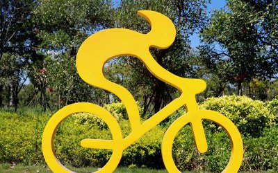 景区骑车玻璃钢抽象运动雕塑