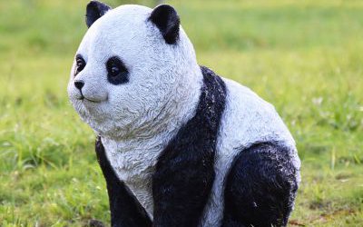 广场观光区蹲坐姿态玻璃钢仿真熊猫雕塑