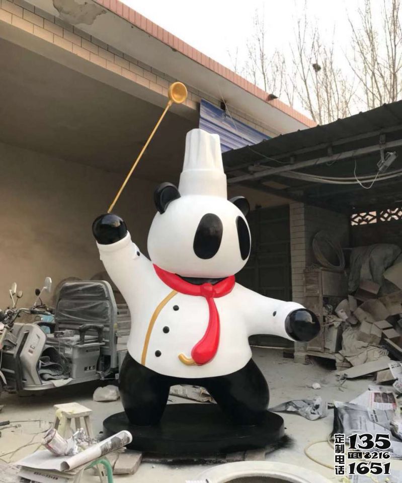 饭店玻璃钢仿真卡通熊猫厨师雕塑 饭店玻璃钢仿真卡通熊猫厨师雕塑