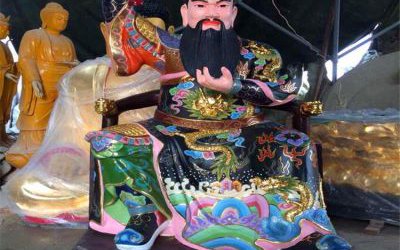 玻璃钢彩绘寺庙大型佛像景观马王爷雕塑