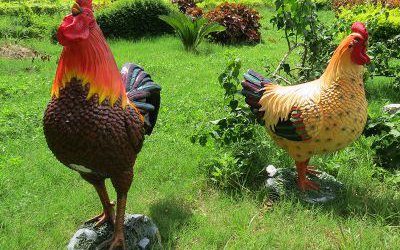 草丛玻璃钢彩绘仿真动物鸡雕塑