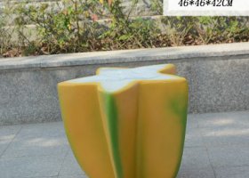 步行街街边摆放玻璃钢水果杨桃座椅雕塑摆件