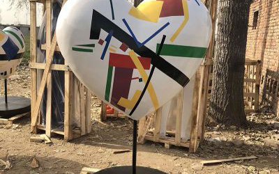 户外创意玻璃钢彩绘装饰品工艺爱心雕塑