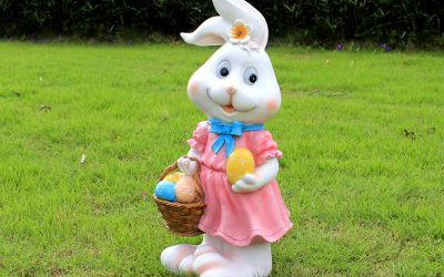 草坪玻璃钢彩绘童趣兔子雕塑