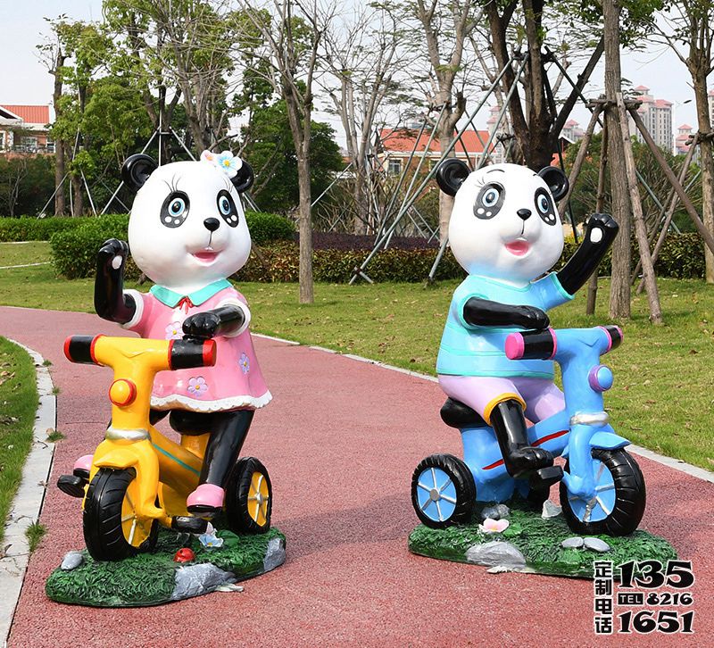 小区游乐园骑车玻璃钢彩绘卡通熊猫雕塑