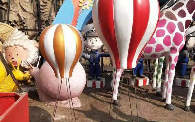 游乐场创意玻璃钢彩绘童趣气球雕塑