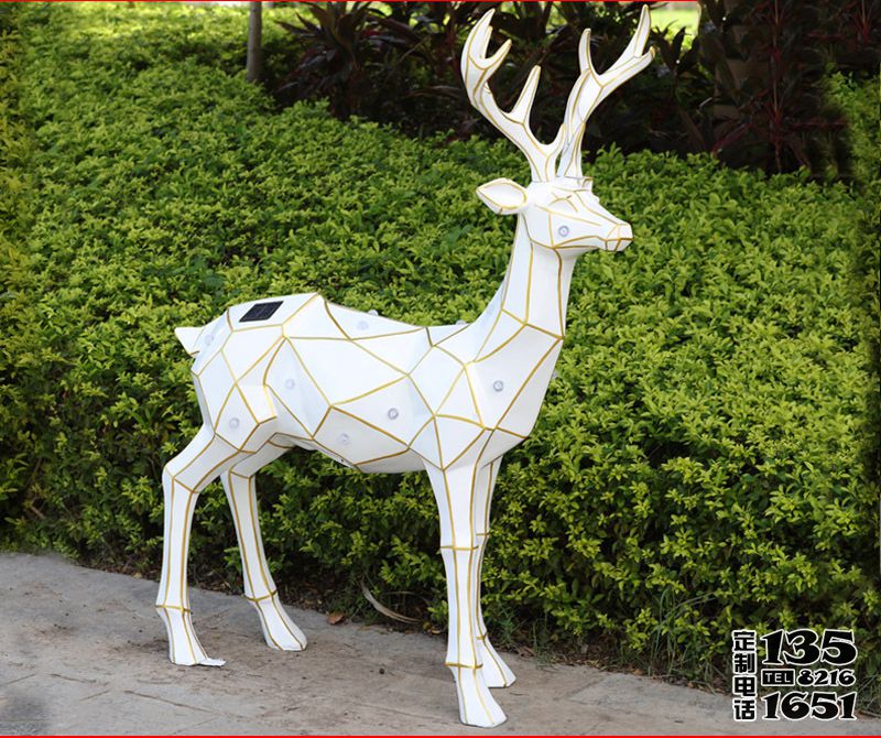 公园玻璃钢几何太阳能照明鹿雕塑
