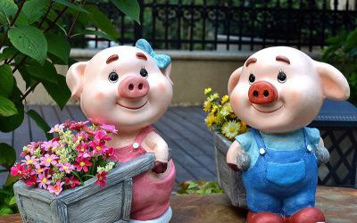 公园户外玻璃钢卡通可爱猪雕塑