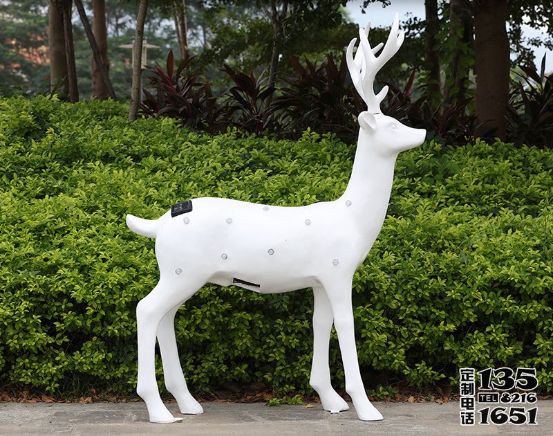 户外公园玻璃钢鹿雕塑