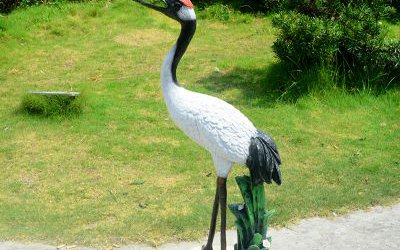 户外玻璃钢彩绘丹顶鹤雕塑