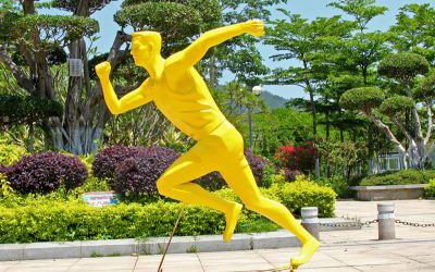 体育广场玻璃钢运动跑步人物雕塑