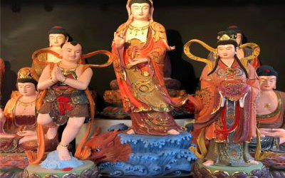 景区寺庙玻璃钢彩绘观音雕塑