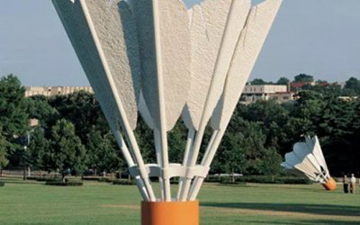 户外草坪玻璃钢仿真羽毛球雕塑