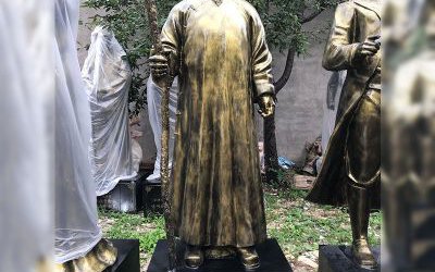 校园名人现代绘画大师玻璃钢仿铜齐白石雕塑