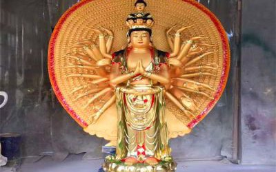 玻璃钢彩绘寺庙供奉千手观音雕塑