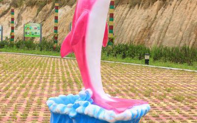 海洋公园玻璃钢仿真创意彩绘海豚雕塑