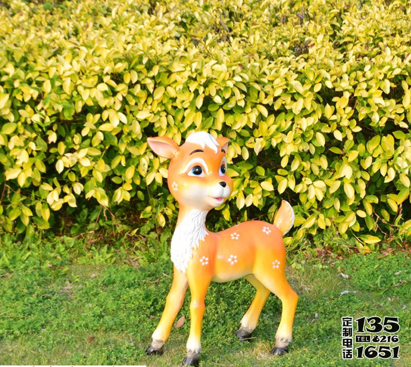 动物园景区玻璃钢彩绘卡通梅花鹿雕塑 动物园景区玻璃钢彩绘卡通梅花鹿雕塑