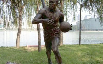 玻璃钢仿铜公园打篮球的人物雕塑