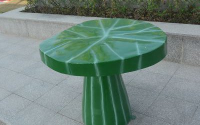 公园创意玻璃钢荷叶桌雕塑