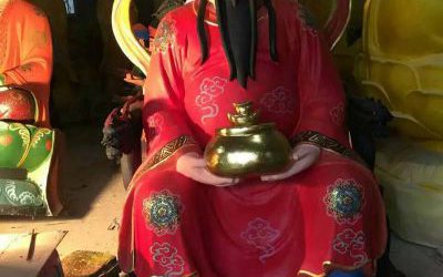 彩绘玻璃钢大型寺庙招财菩萨财神雕塑