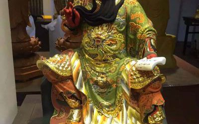 玻璃钢彩绘客厅家居看书的关公雕塑