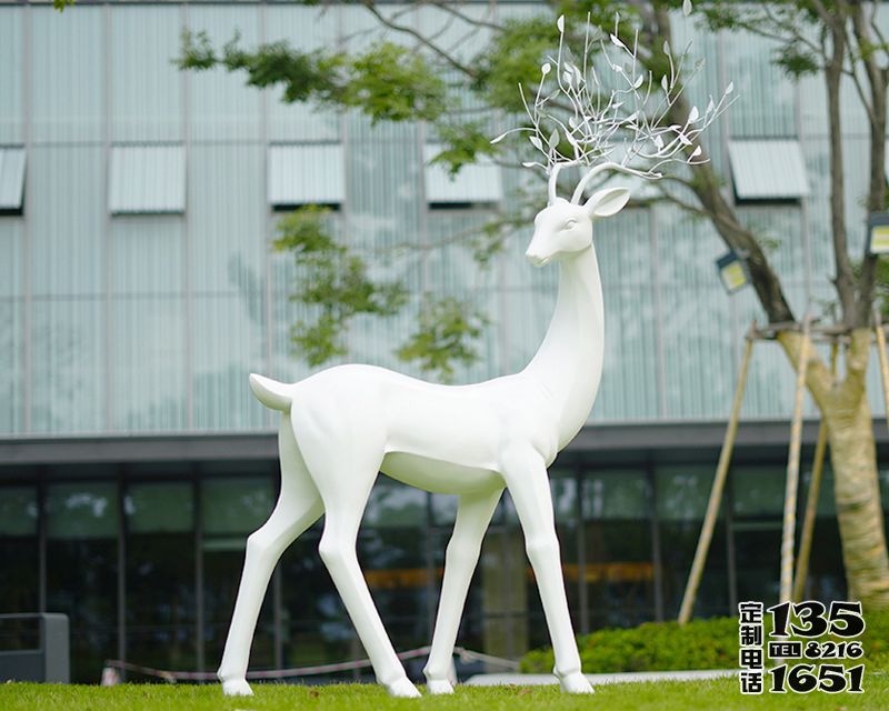 公园广场玻璃钢白色梅花鹿雕塑