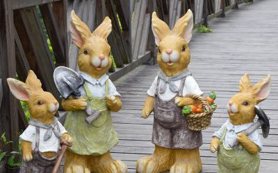 公园庭院玻璃钢卡通仿真兔子雕塑