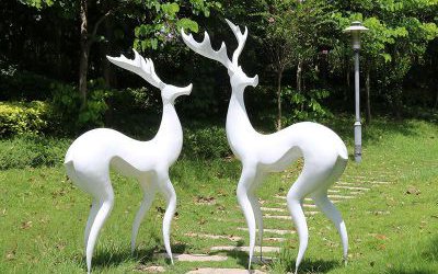公园景区玻璃钢两只抽象梅花鹿雕塑