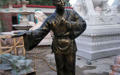 广场商店雕迎宾人物玻璃钢仿铜雕塑