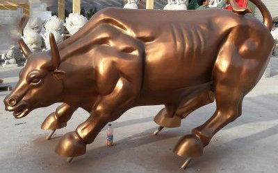 城市广场大型玻璃钢仿铜奔跑的华尔街牛雕塑