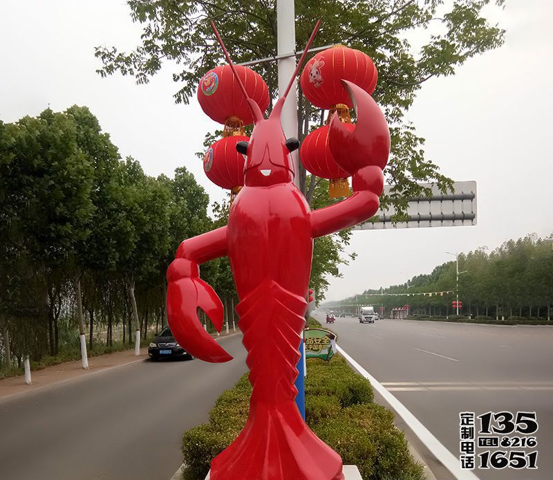 城市街道玻璃钢卡通小龙虾雕塑 城市街道玻璃钢卡通小龙虾雕塑