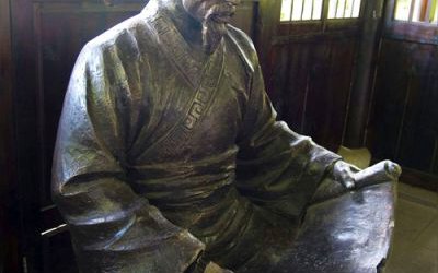 学院摆放唐朝书法家玻璃钢仿铜欧阳询雕塑