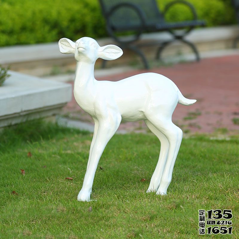 户外景区玻璃钢树脂卡通白色鹿雕塑