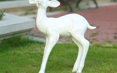 户外景区玻璃钢树脂卡通白色鹿雕塑