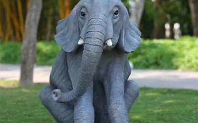 户外园林坐着的玻璃钢仿真大象雕塑