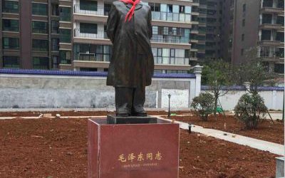 城市小区玻璃钢仿铜伟大领袖毛泽东雕塑