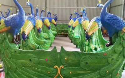 景区大型仿真玻璃钢彩绘孔雀雕塑