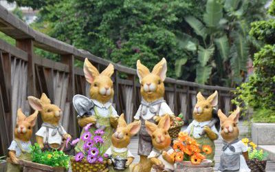 城市街道玻璃钢彩绘仿真动物兔子雕塑