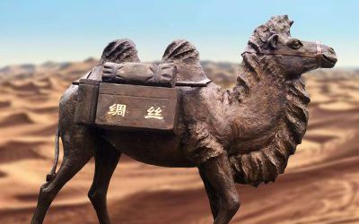 城市广场大型户外玻璃钢仿铜骆驼雕塑