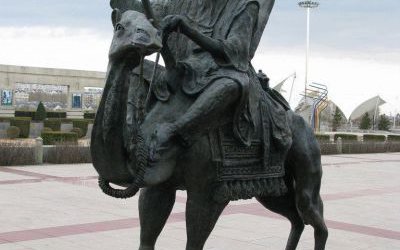 公园广场玻璃钢仿铜人物骑着骆驼雕塑