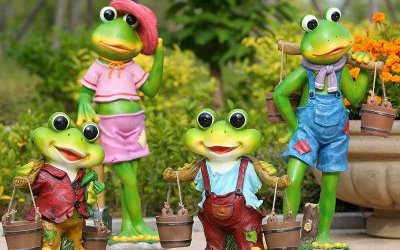 公园广场玻璃钢彩绘卡通青蛙雕塑