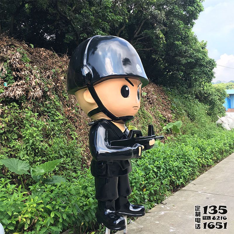 玻璃钢卡通户外执勤的警察雕塑 玻璃钢卡通户外执勤的警察雕塑