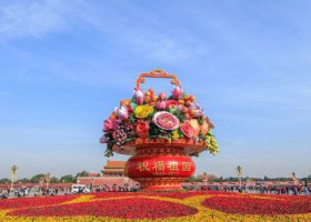 广场玻璃钢彩绘定制户外花篮雕塑