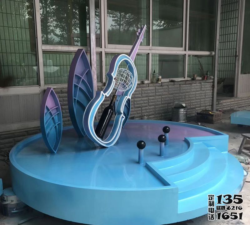 景区园林玻璃钢彩绘小提琴雕塑 景区园林玻璃钢彩绘小提琴雕塑