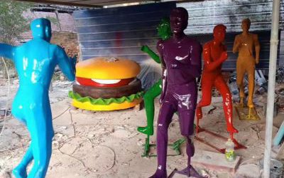 玻璃钢彩绘运动员跑步人物雕塑